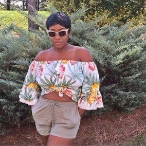 Summer Off the shoulder top🌴